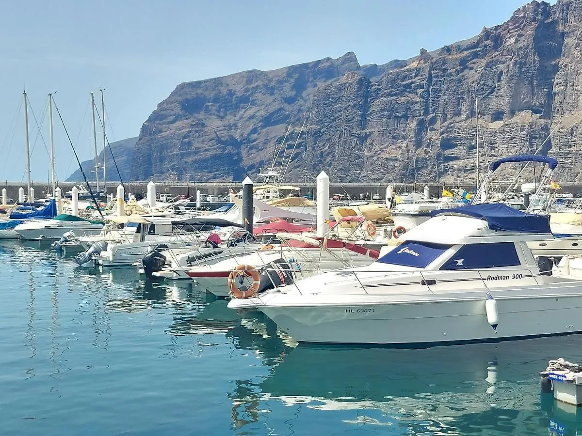 Poblado Marinero, Los Gigantes 1 Room location